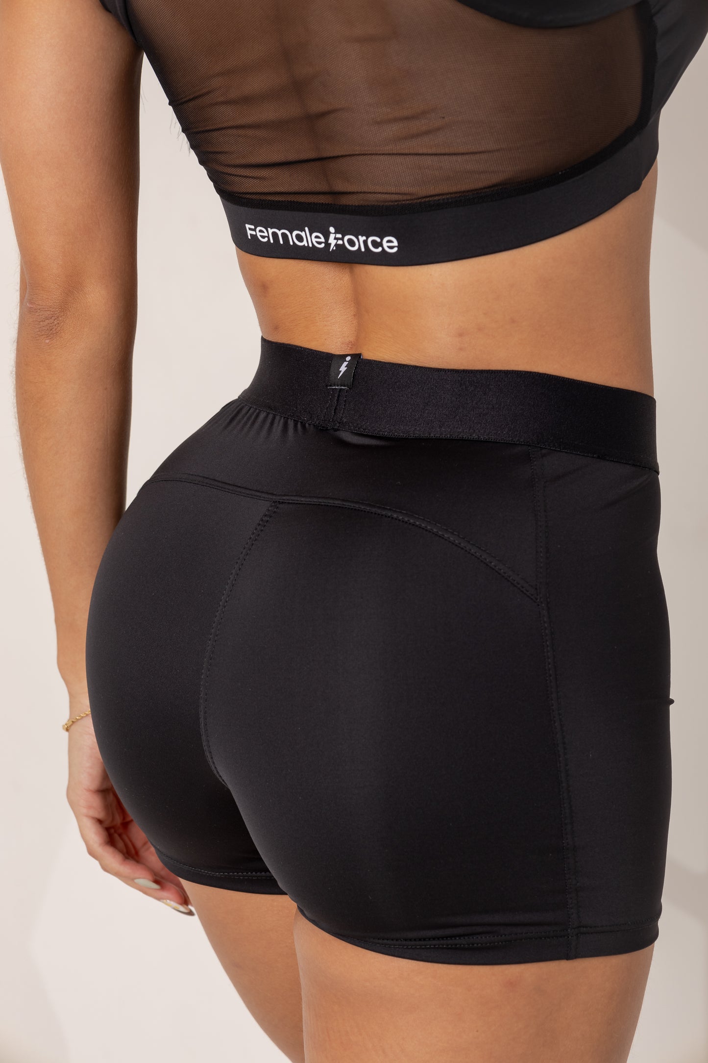 SHORT ESSENTIAL NEGRO