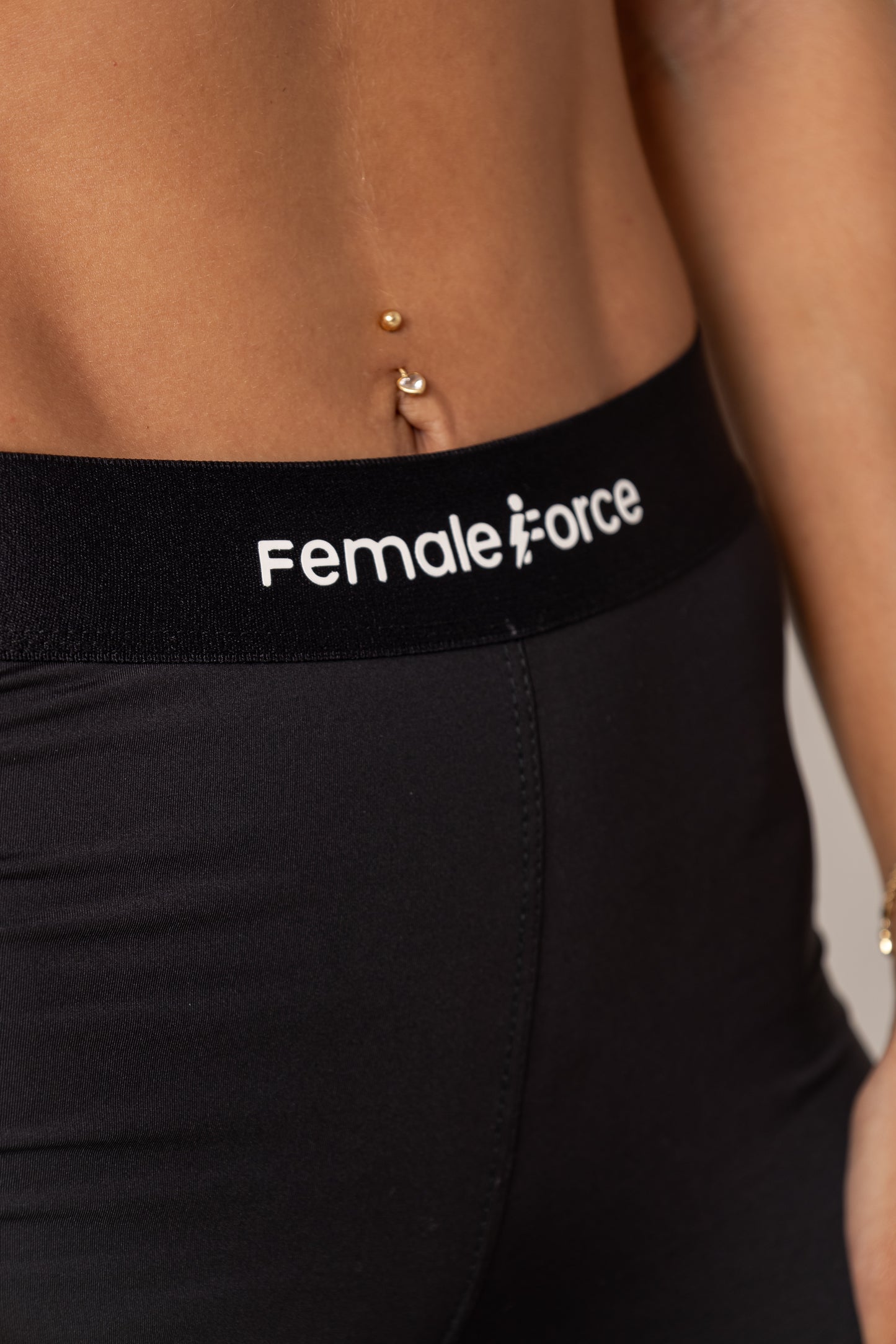 LEGGINGS ESSENTIAL NEGRO